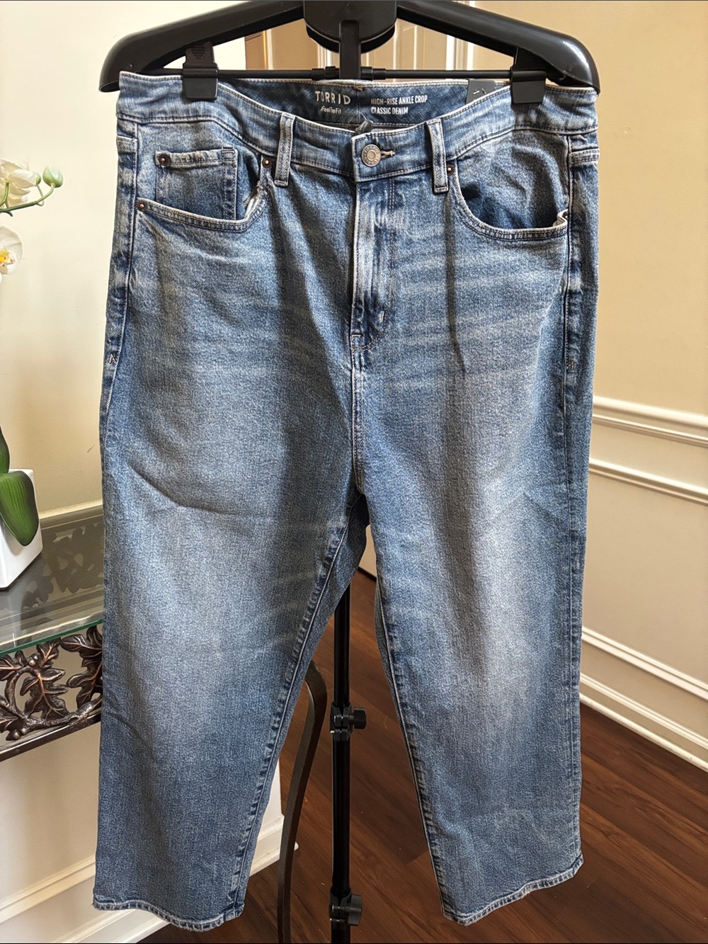 Torrid High-Rise Ankle Crop Classic Denim size 18
